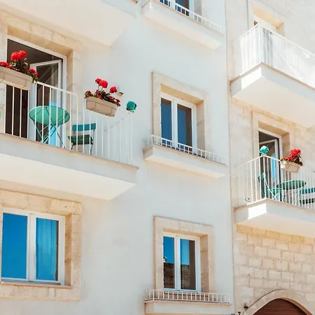 Bed and breakfast Fema Apartment & Rooms - Housea