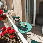 Fema Apartment & Rooms - Housea