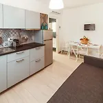 Fema Apartment & Rooms - Housea Bed & Breakfast