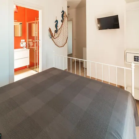 Fema Apartment & Rooms - Housea