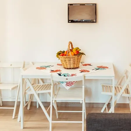 Couette-café Fema Apartment & Rooms - Housea 3*