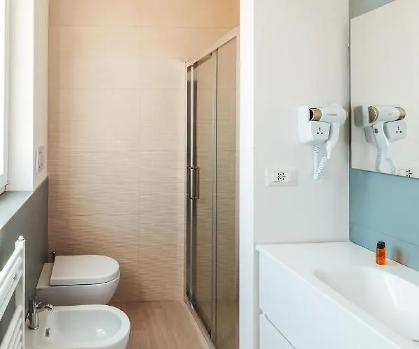 Fema Apartment & Rooms - Housea Couette-café