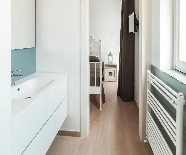 Fema Apartment & Rooms - Housea 3*