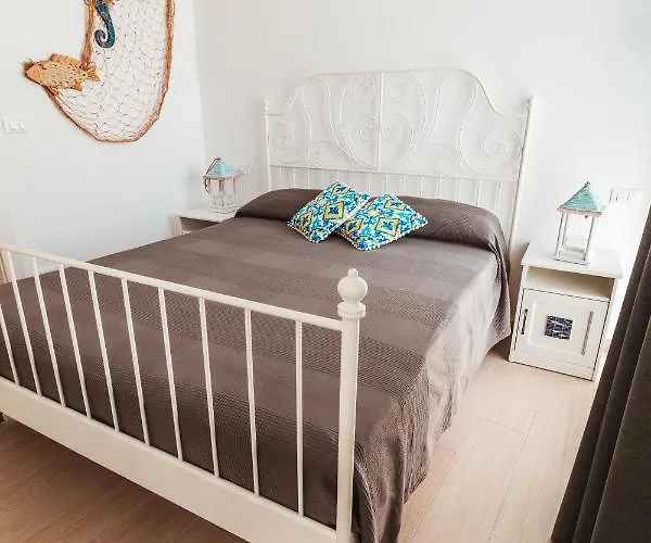 Fema Apartment & Rooms - Housea Couette-café Polignano a Mare
