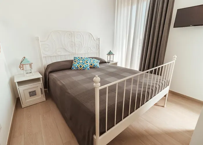 Fema Apartment & Rooms - Housea Polignano a Mare